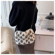 Korean Fashion Aesthetic Faux Fur Chain Shoulder Bag White