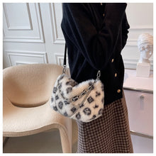 Korean Fashion Aesthetic Faux Fur Chain Shoulder Bag White
