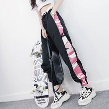 Harajuku Streetstyle Camo Side Strip Cargo Pants (Black/White)