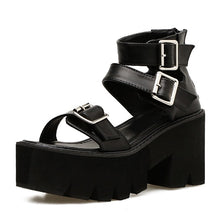 Harajuku Chunky Platform Low Heel Strap Sandals (Black)