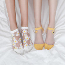 Korean Style Daisy Flower Transparent Socks (5 Colors)