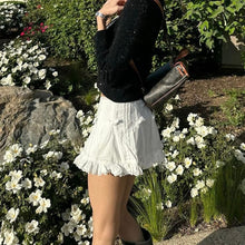 blackpink lisa white pleated lace mini skirt