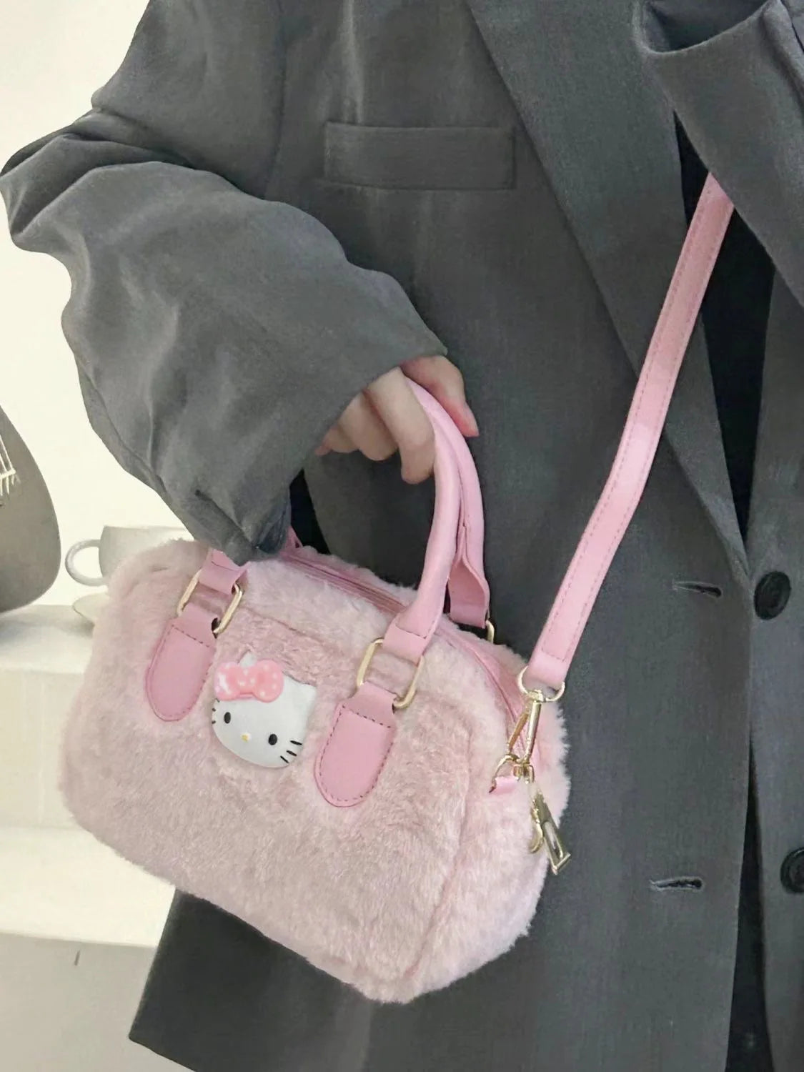 Amazon.com: SANRIO Hello Kitty Leather Crossbody Handbag - Girls, Boys,  Teens, Adults - Officially Licensed Hello Kitty Faux PU Leather Cosplay Crossbody  Handbag (Black) : Clothing, Shoes & Jewelry