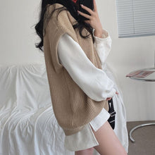 Harajuku Korean Fashion Oversized Knit Vest and White Crewneck Set (Brown/Black)