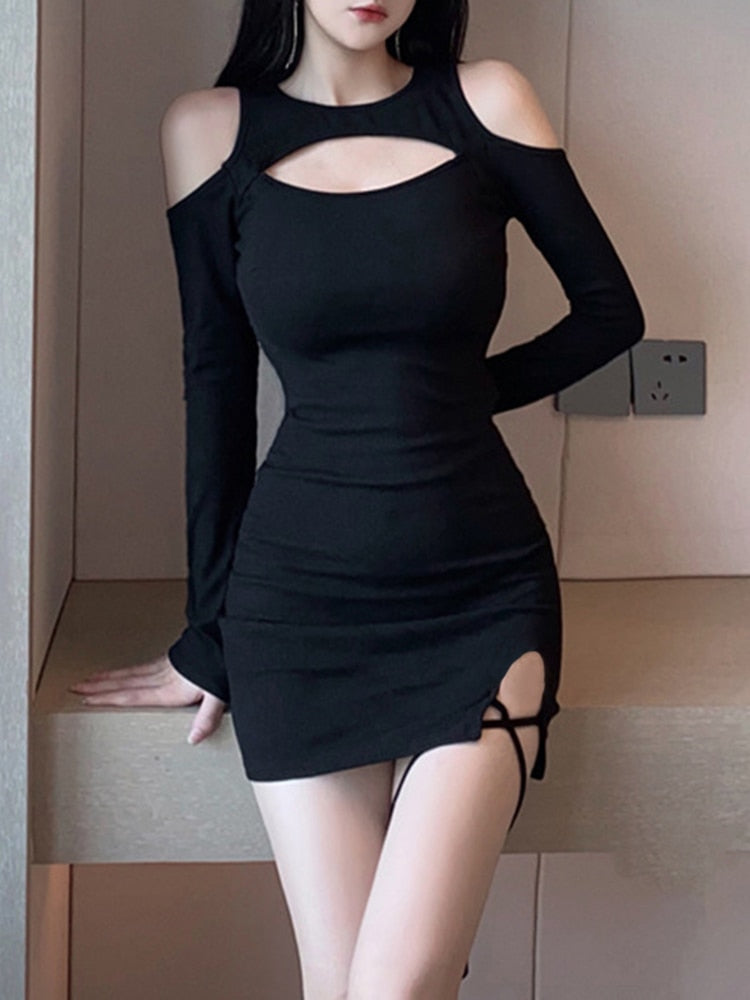 WMNS Long Sleeve Bodycon Dress - Extreme Wide V Neck / Black