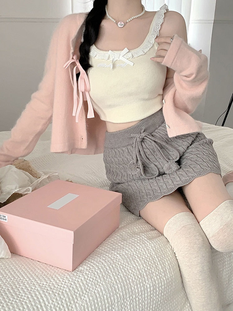 Asthetic Soft Girl Outfit with codes! **Not mine!**