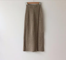 Korean Style Fall Maxi Knit Skirt (Black/Brown)