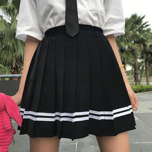 Plus Size Harajuku Fashion Japanese School Uniform Pleated Mini Skirt (Black/White)